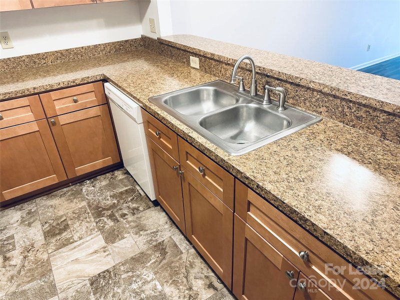 Property image 4 at 9041 J M Keynes Drive, Charlotte, NC 28262