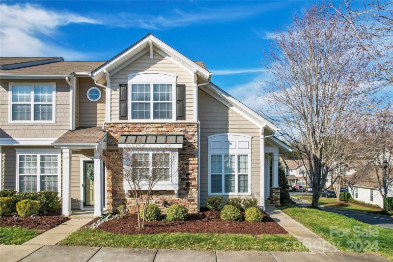 Property image 2 at 806 Gentlewinds Court, Fort Mill, SC 29708