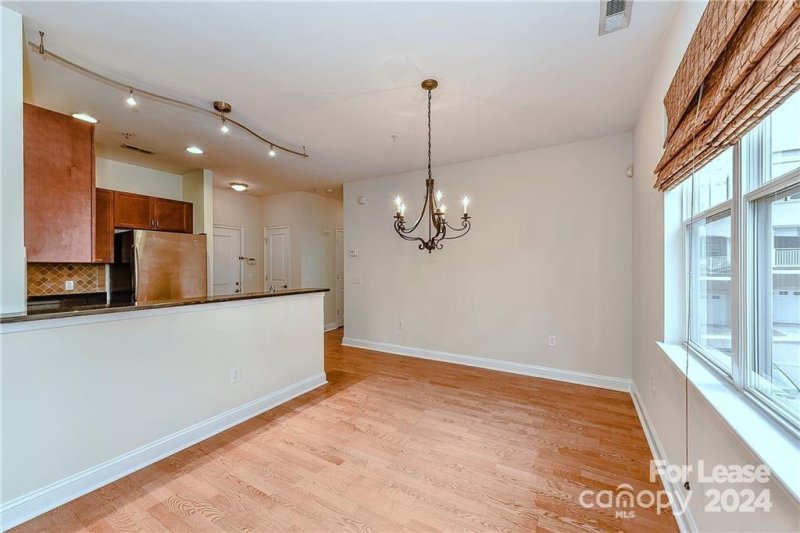 Property image 3 at 1308 Kenilworth Avenue, Charlotte, NC 28203
