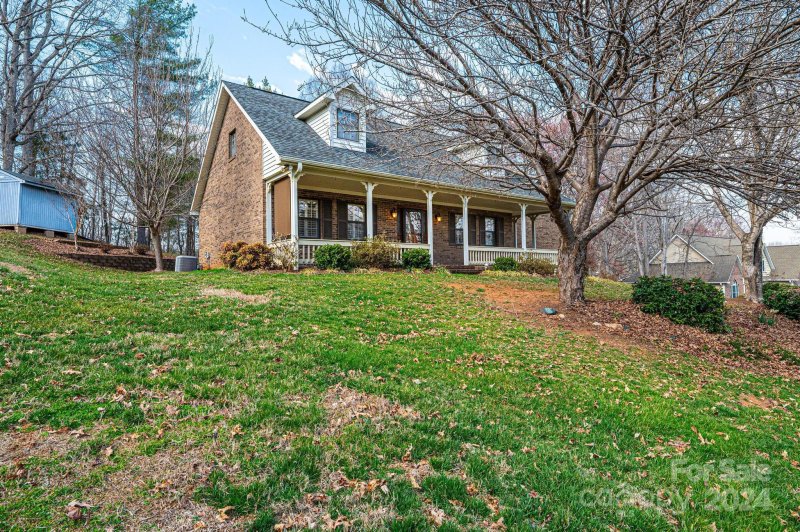 Property image 2 at 4207 Hemingway Drive, Hickory, NC 28601