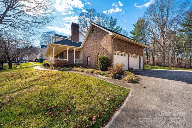 Property image 3 at 4207 Hemingway Drive, Hickory, NC 28601