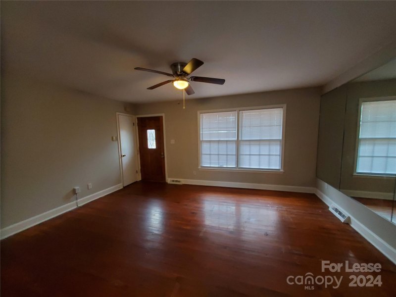 Property image 2 at 2824 Dalecrest Drive, Charlotte, NC 28269