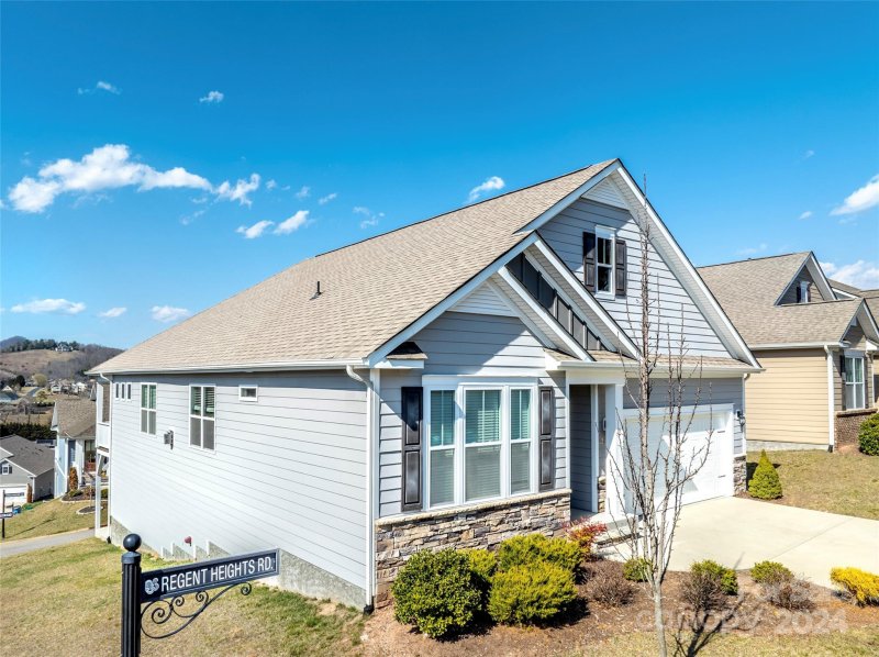 Property image 3 at 2 Regent Heights Road, Leicester, NC 28748