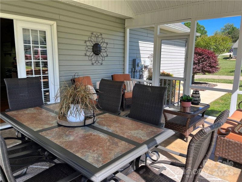 Property image 3 at 2467 Harvest Drive, Hickory, NC 28601