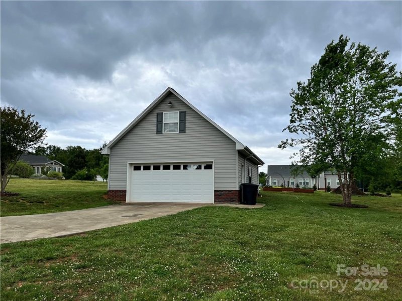 Property image 5 at 2467 Harvest Drive, Hickory, NC 28601