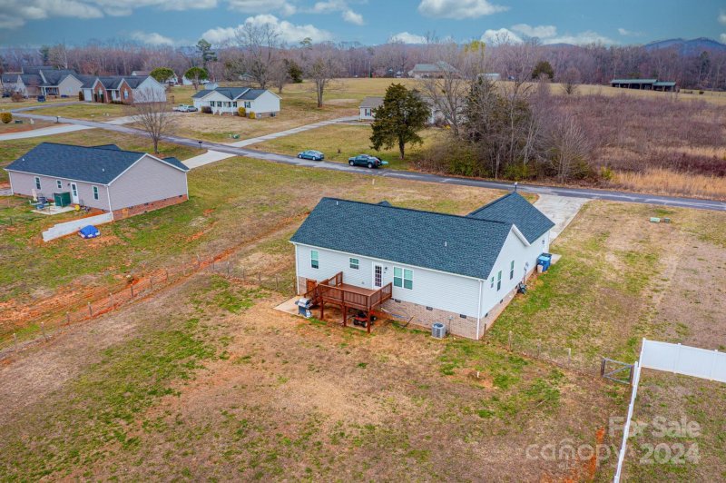 Property image 3 at 178 Stable Brook Lane, Taylorsville, NC 28681