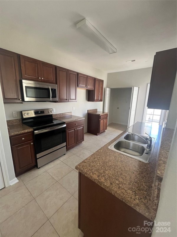 Property image 5 at 11142 Lions Mane Street, Charlotte, NC 28273