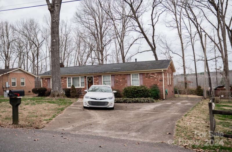 Property image 3 at 211 Bright Avenue, Bessemer City, NC 28016