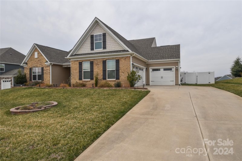 Property image 2 at 118 Caversham Drive, Mooresville, NC 28115