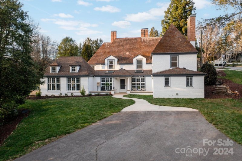 Property image 2 at 42 Cranford Road, Asheville, NC 28806