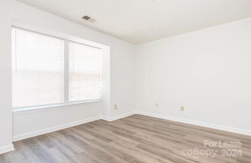 Property image 5 at 1614 Arlyn Circle, Charlotte, NC 28213