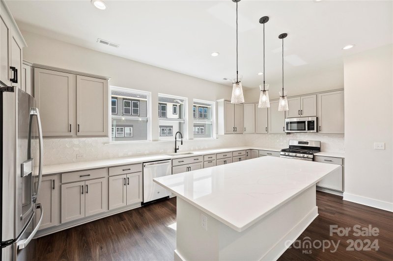 Property image 5 at 405 Prine Place, Charlotte, NC 28213