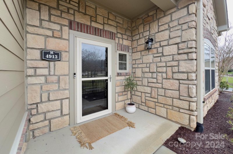 Property image 2 at 4913 Polo Gate Boulevard, Charlotte, NC 28216