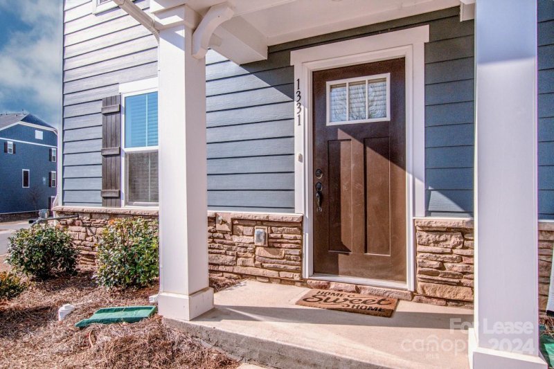 Property image 4 at 1331 Ashbury Street, Charlotte, NC 28216