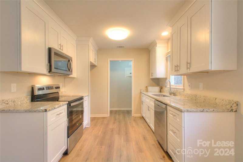 Property image 2 at 405 Howie Street, Waxhaw, NC 28173