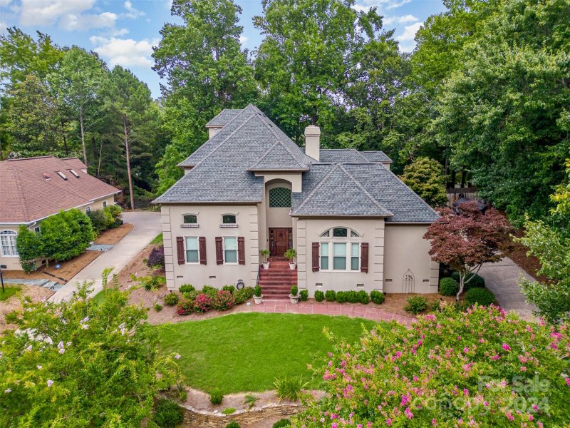16205 Riverpointe Drive