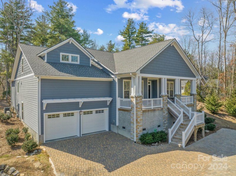 Property image 2 at 143 Long Tail Lane, Hendersonville, NC 28739