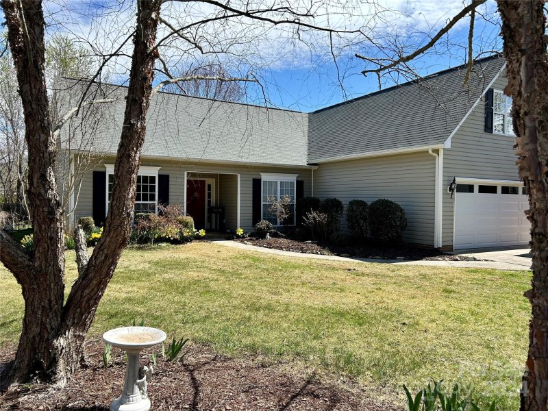 Property image 3 at 105 Meadow Pathway Drive, Fletcher, NC 28732