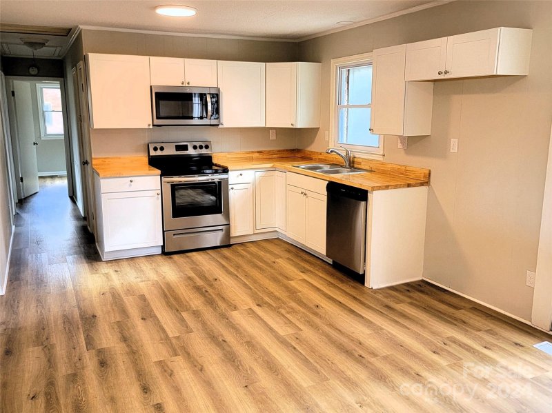 Property image 4 at 121 Lou Drive, Gastonia, NC 28052