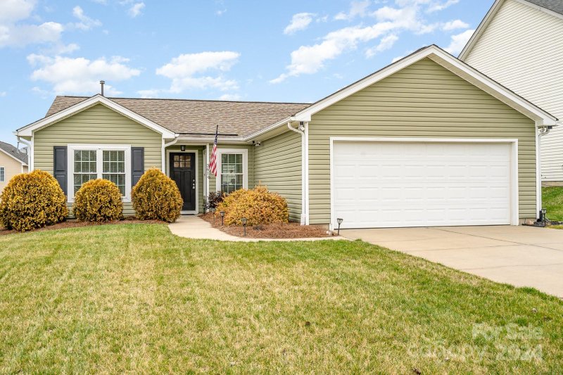 Property image 3 at 3618 Chepstow Court, Charlotte, NC 28262