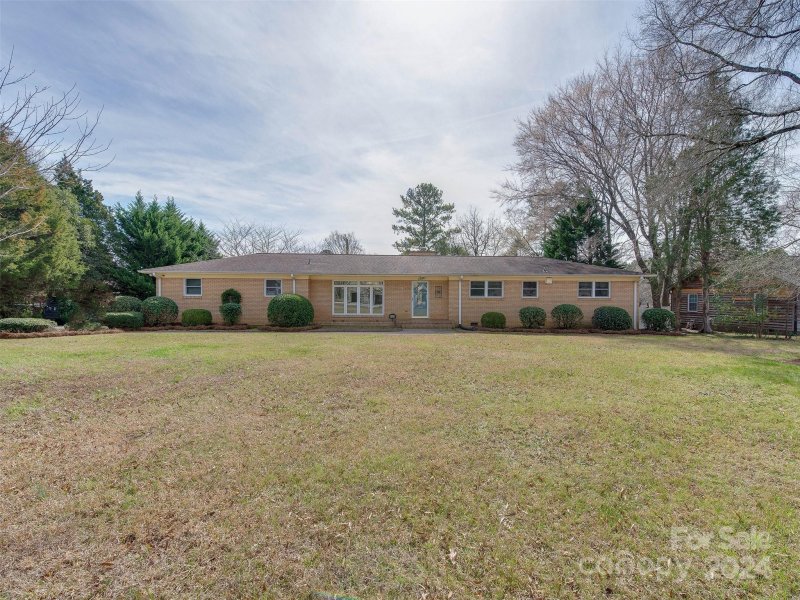 Property image 2 at 518 Gray Drive, Charlotte, NC 28213
