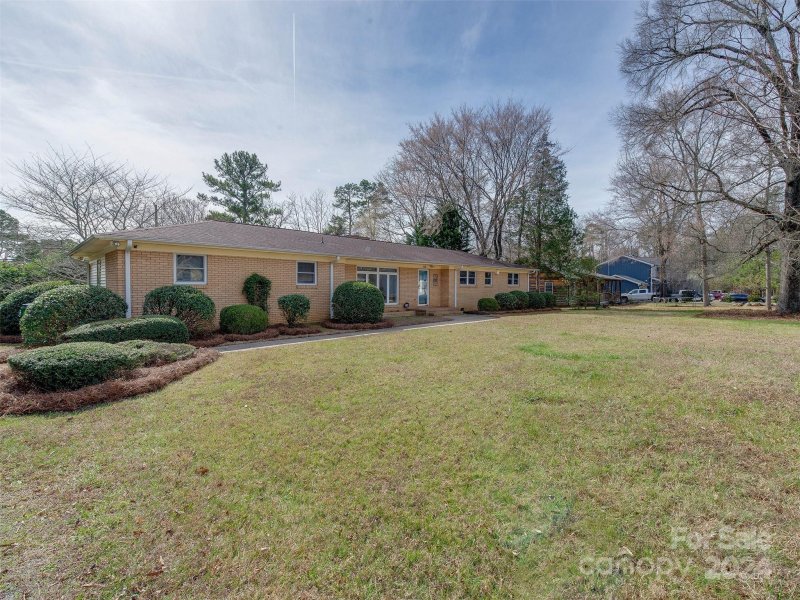 Property image 3 at 518 Gray Drive, Charlotte, NC 28213