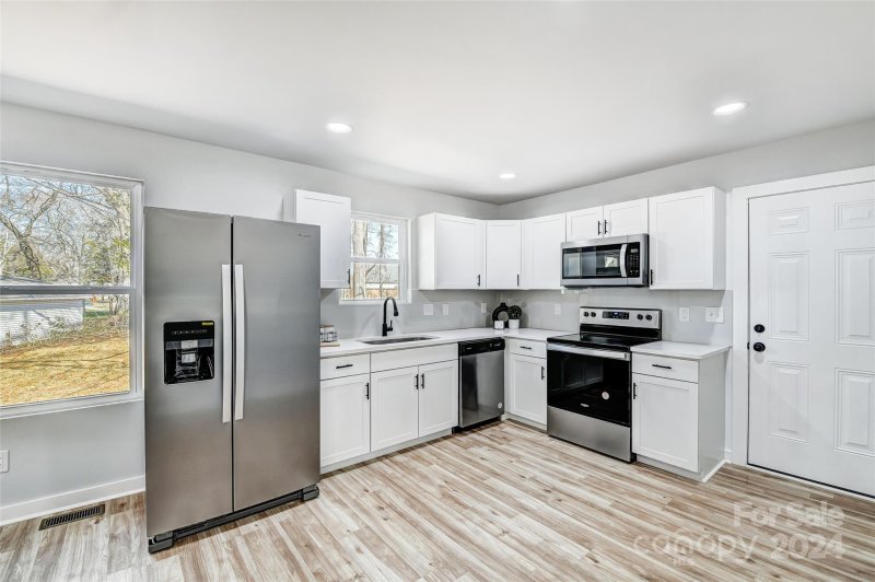 Property image 5 at 110 Crescent Drive, Bessemer City, NC 28016