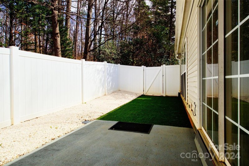 Property image 3 at 1542 Rumstone Lane, Charlotte, NC 28262