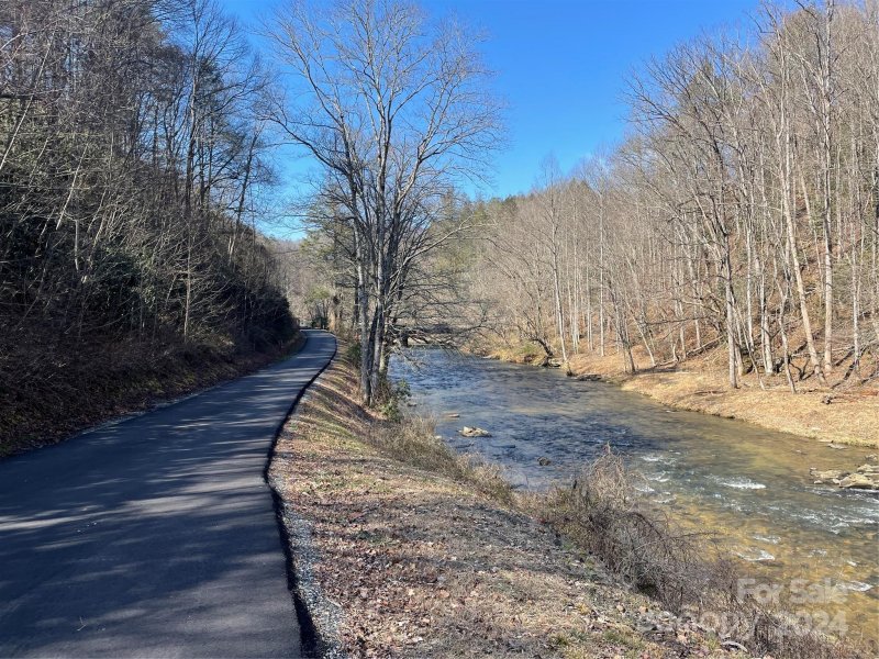 Property image 2 of 000 Bear River Lodge Trail in Bear River Lodge, Marshall, NC 28753
