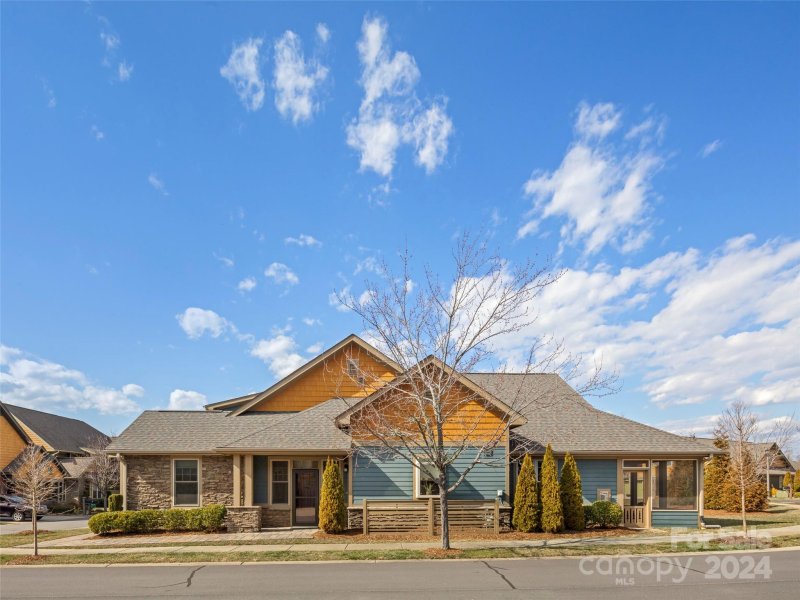 16 Holland Mountain View