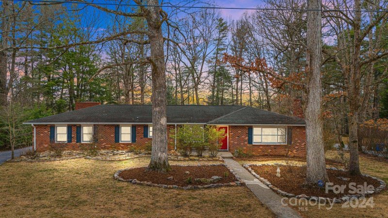 16 S Oak Forest Drive