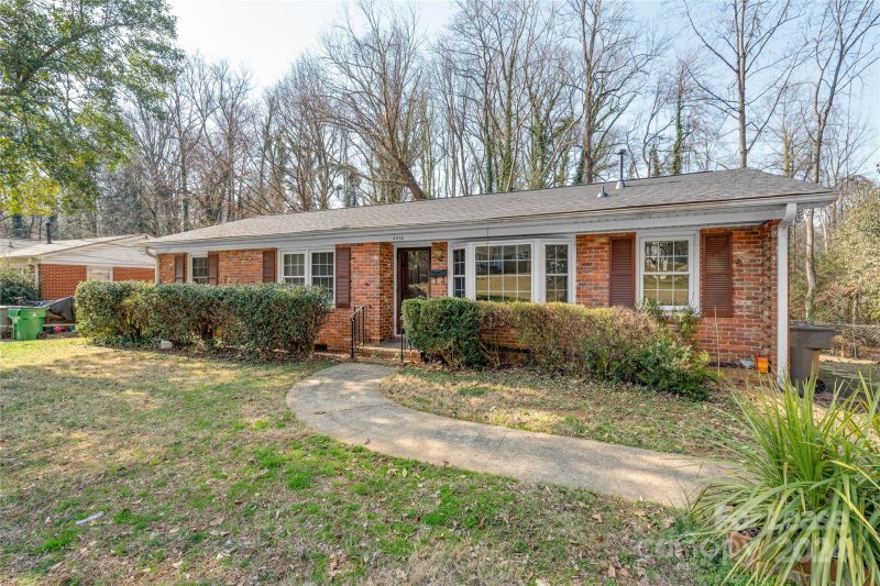 Property image 2 at 4914 Kistler Avenue, Charlotte, NC 28205