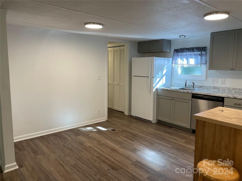 Property image 4 at 3408 Stony Brook Circle, Newton, NC 28658