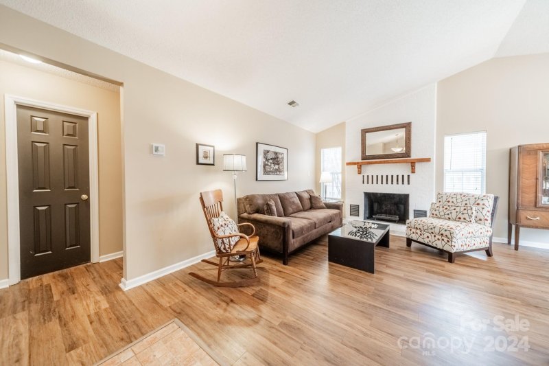 Property image 5 at 2748 Tiergarten Lane, Charlotte, NC 28210