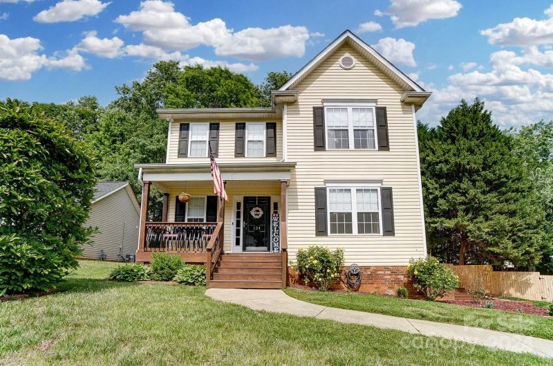 Property image 2 at 124 Arbor Ridge Road, Mount Holly, NC 28120