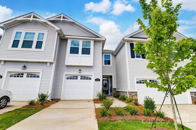 Property image 2 at 5023 Carrick Street, Charlotte, NC 28213