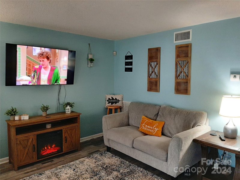 Property image 5 at 975 Surry Lane, Gastonia, NC 28054