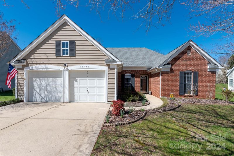 Property image 3 at 10211 Ingleton Court, Charlotte, NC 28269