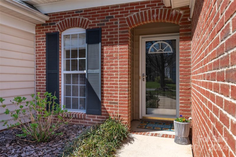 Property image 4 at 10211 Ingleton Court, Charlotte, NC 28269