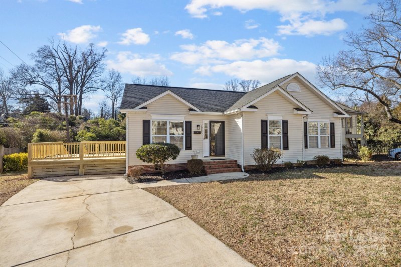 Property image 2 at 1902 Baxter Street, Charlotte, NC 28204