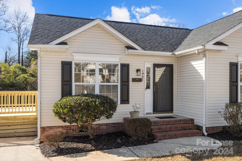 Property image 3 at 1902 Baxter Street, Charlotte, NC 28204