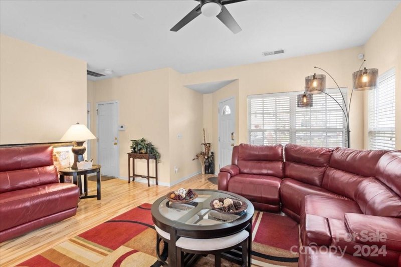 Property image 2 at 2334 Calabassas Lane, Matthews, NC 28105