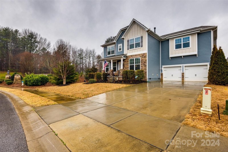 Property image 2 at 1009 Currituck Way, York, SC 29745