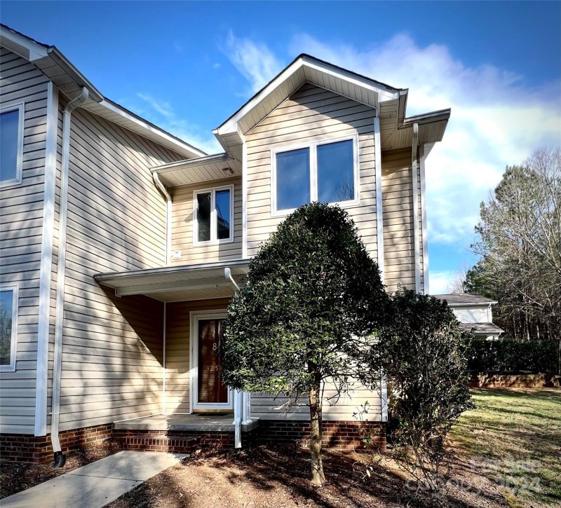 3251 White Oak Court