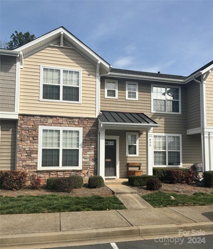 825 Lacebark Drive