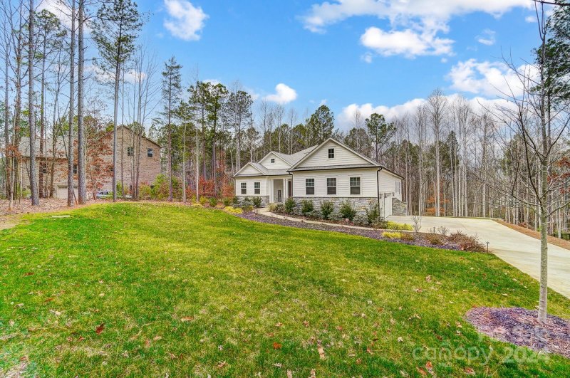 Property image 2 at 6597 Harbor Oaks Drive, Denver, NC 28037