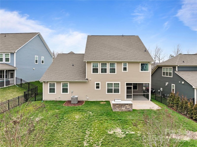 Property image 4 at 17612 Shasta Daisy Circle, Davidson, NC 28036