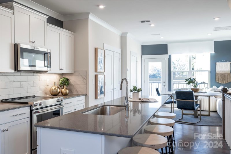 Property image 2 at 1025 Society Hill Lane, Charlotte, NC 28205