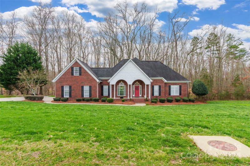 Property image 2 at 923 Gristmill Drive, Rock Hill, SC 29732