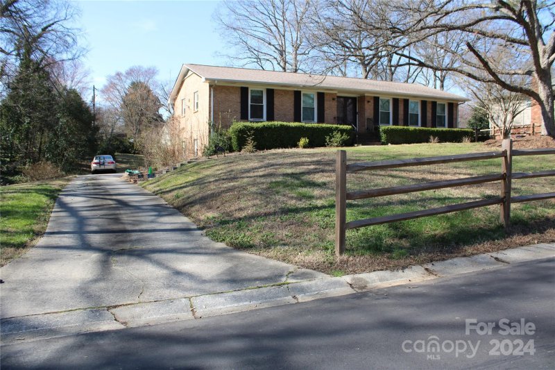 Property image 2 at 225 Wesconnett Drive, Charlotte, NC 28214